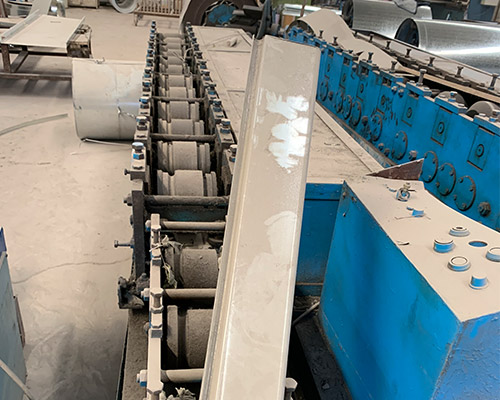 鋼質防火卷簾簾片機