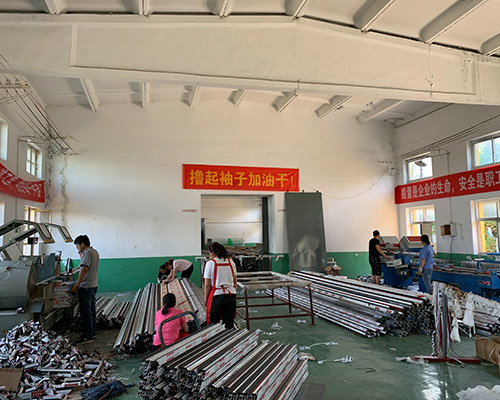 斷橋鋁車(chē)間