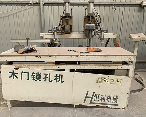 木門鎖孔機