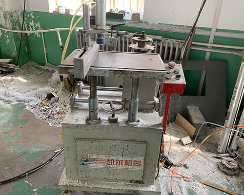 斷橋鋁設(shè)備