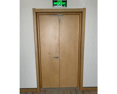 烤漆木質防火門